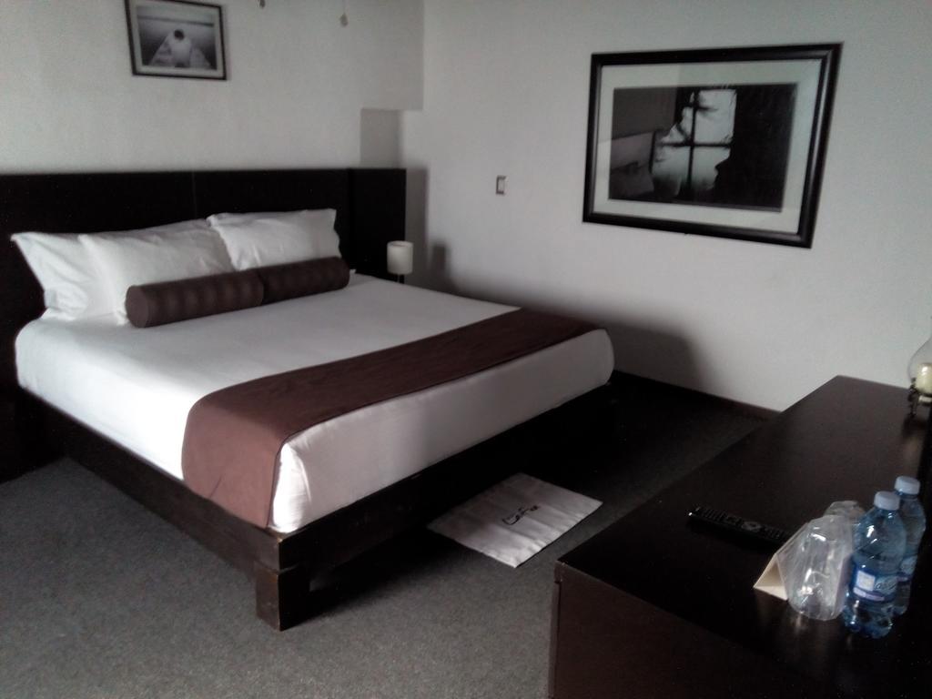 Kuku Ruku Hotel Querétaro Buitenkant foto